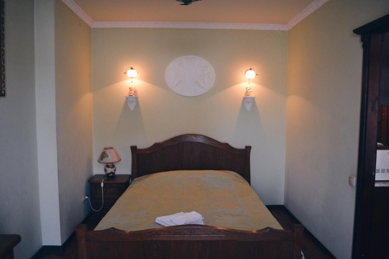 3-Room Apartments In Central City Lviv Extérieur photo
