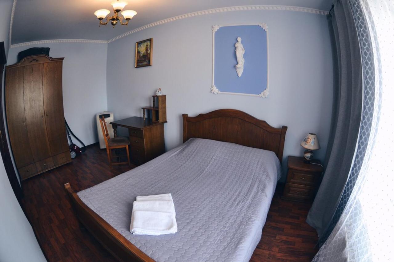 3-Room Apartments In Central City Lviv Extérieur photo